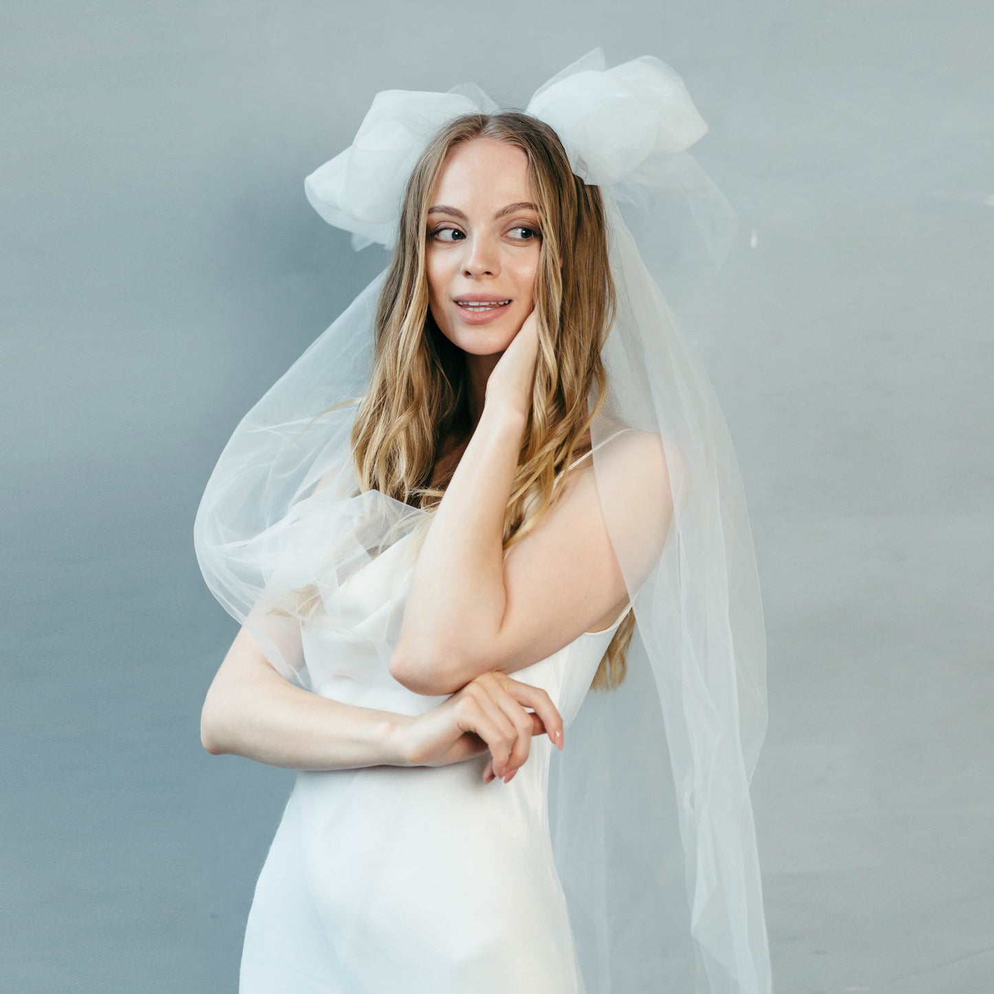 Tulle Bridal Bow Headpiece – Wedding Hair Accessory