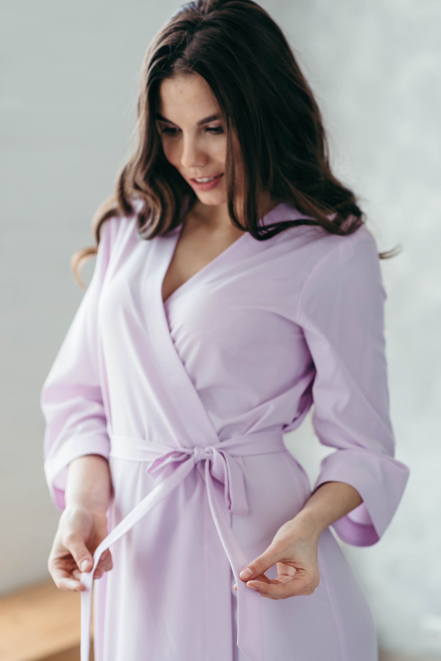 Stretchy crepe bridesmaid robe, detail view